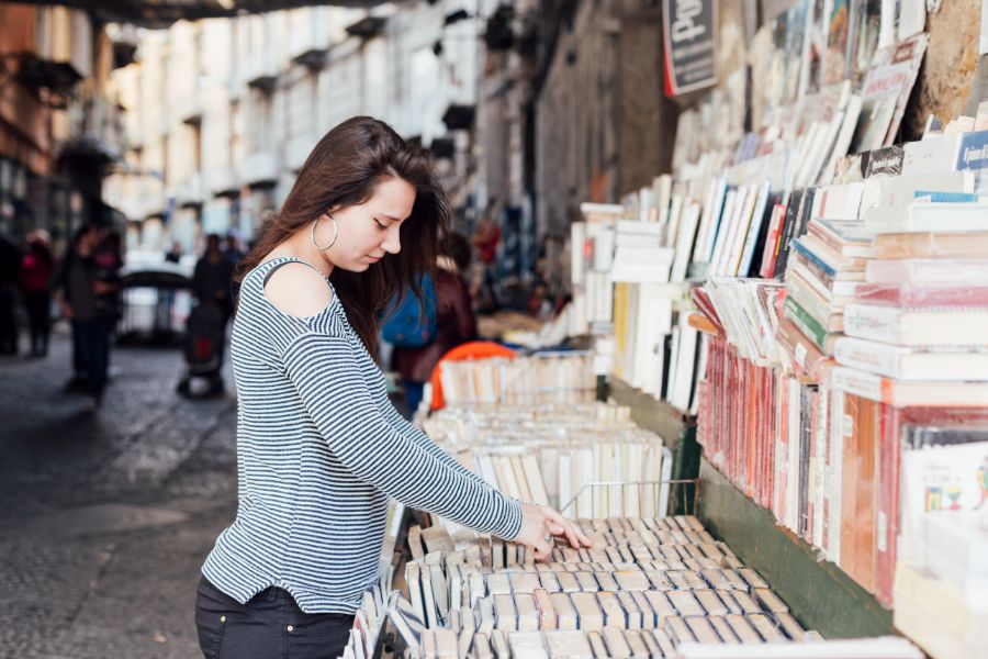 sell books in nyc