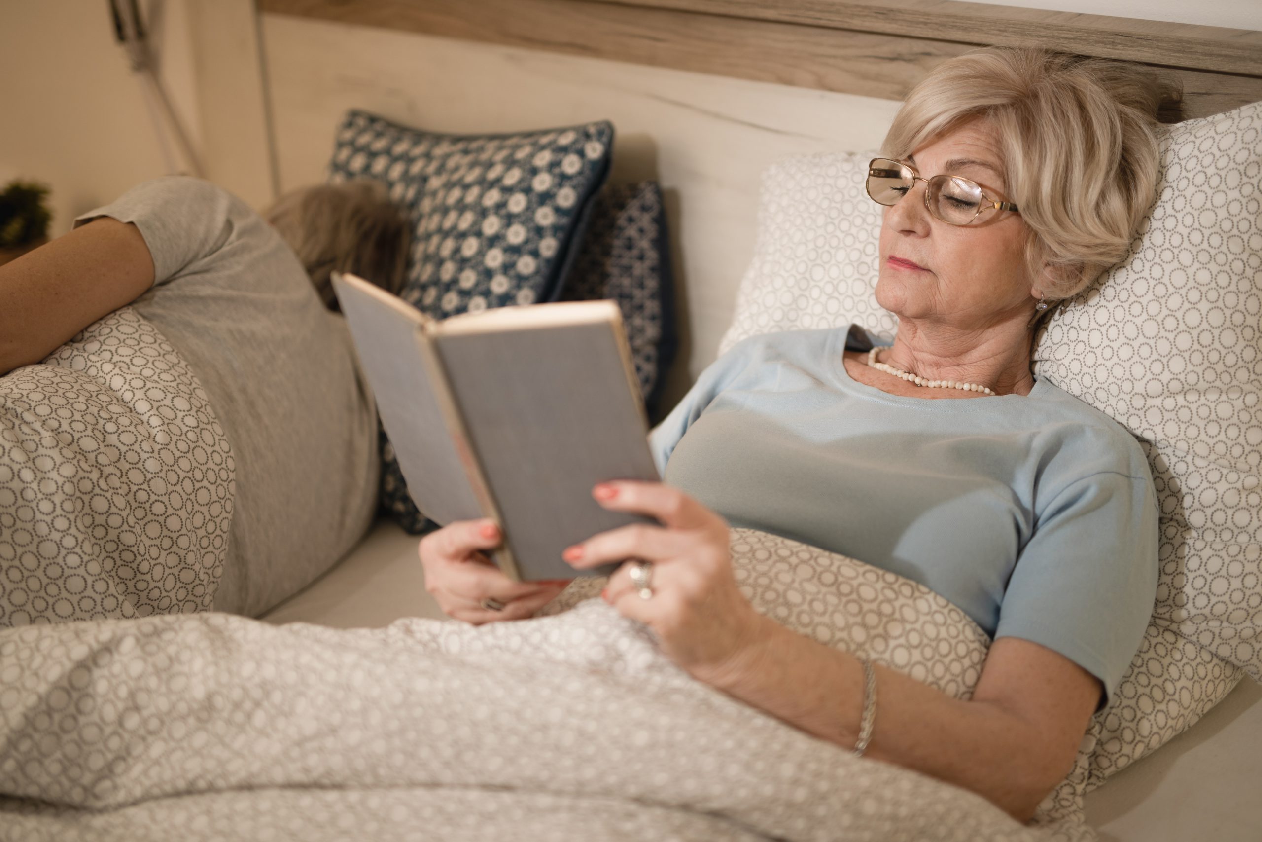 10 Bedtime Stories for Adults in 2022