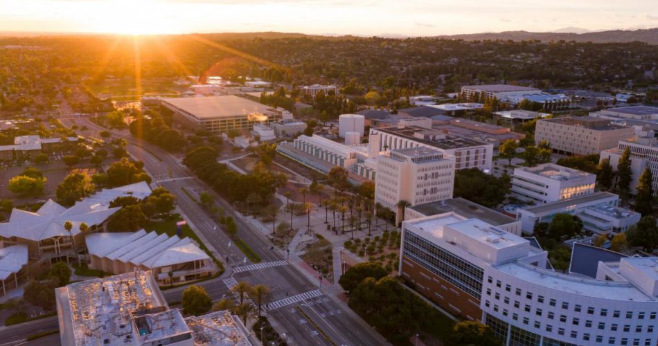 sell-books-textbooks-in-fullerton